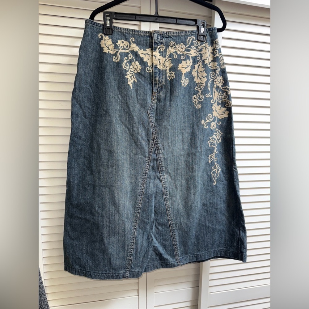 Vintage Faded Glory Blue Denim Maxi Skirt with Cream Embroidery 90’s Y2K Sz 12